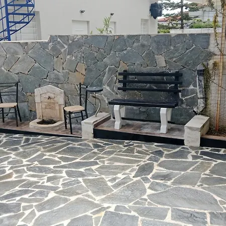 Nirantza Gateway Apartment Nerantza
